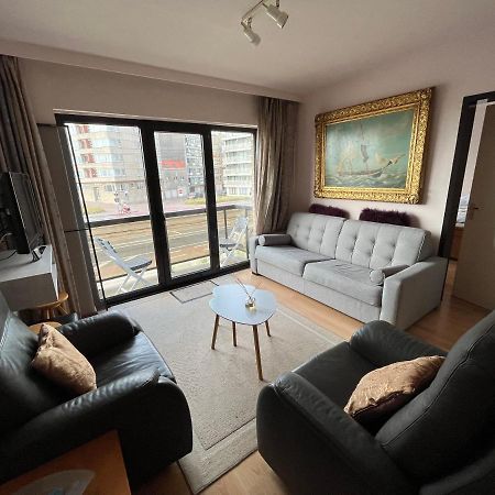 Frontaal Zeezicht In Appartement De Strandjutter Остенде Екстериор снимка